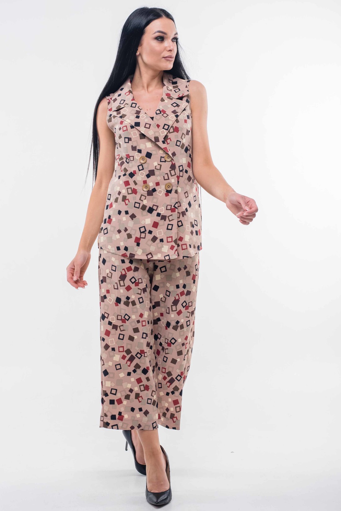 

Костюм "Кэрри-Хилтон" 48 ( капучино )