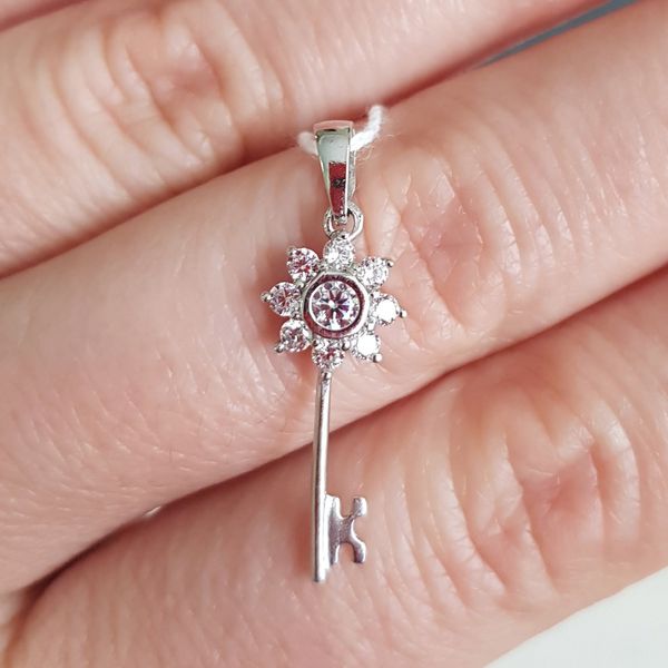 

Срібний кулон "Lucky Key"