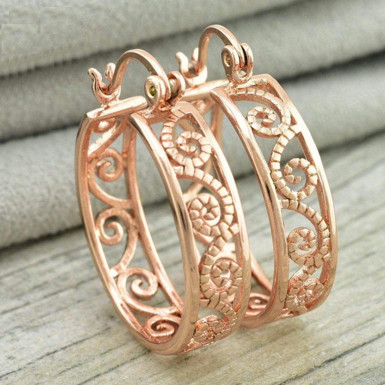 

Серьги ажурные широкие кольца позолота