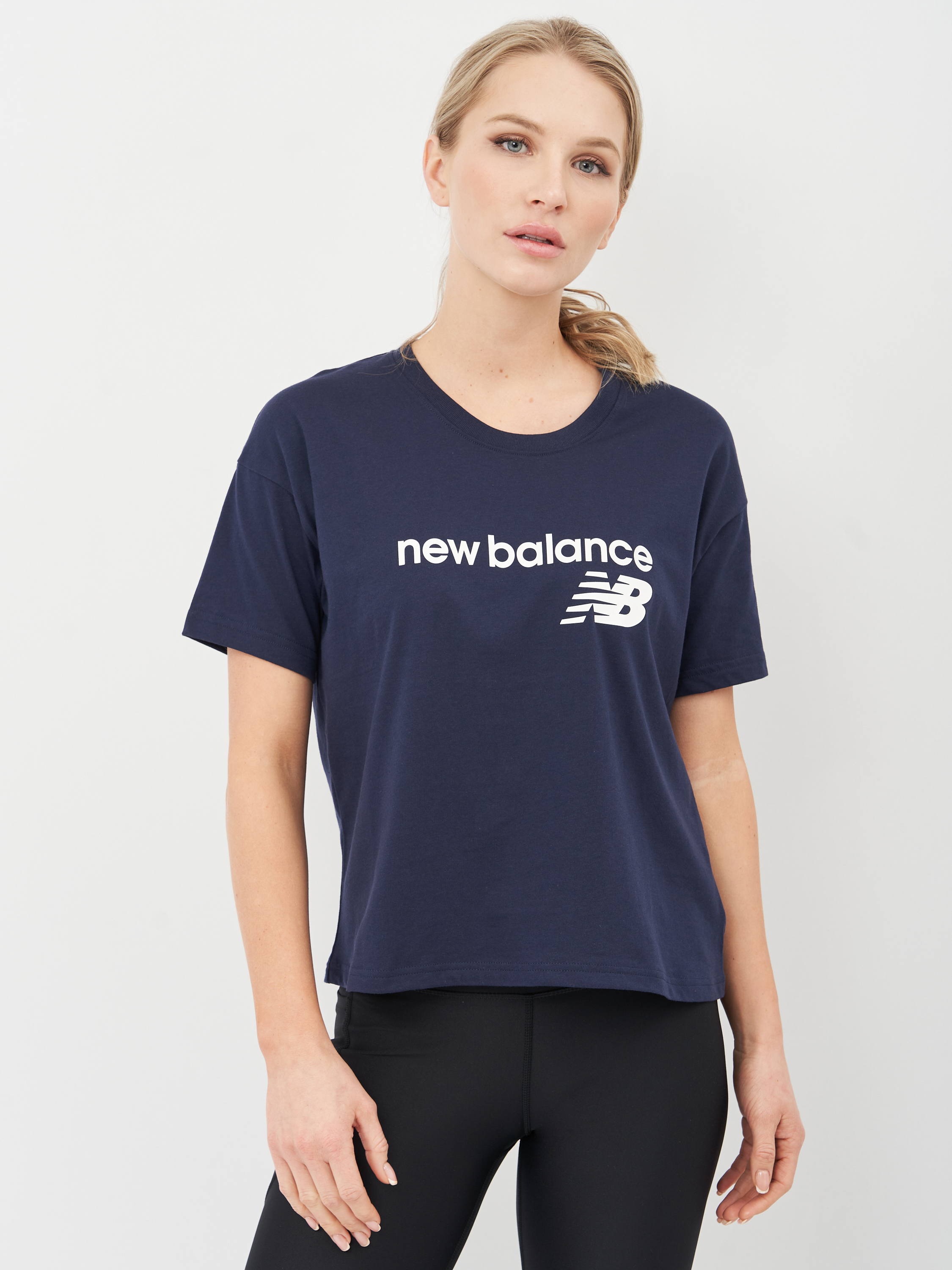 

Футболка New Balance Classic Core Stacked WT03805PGM S Синяя