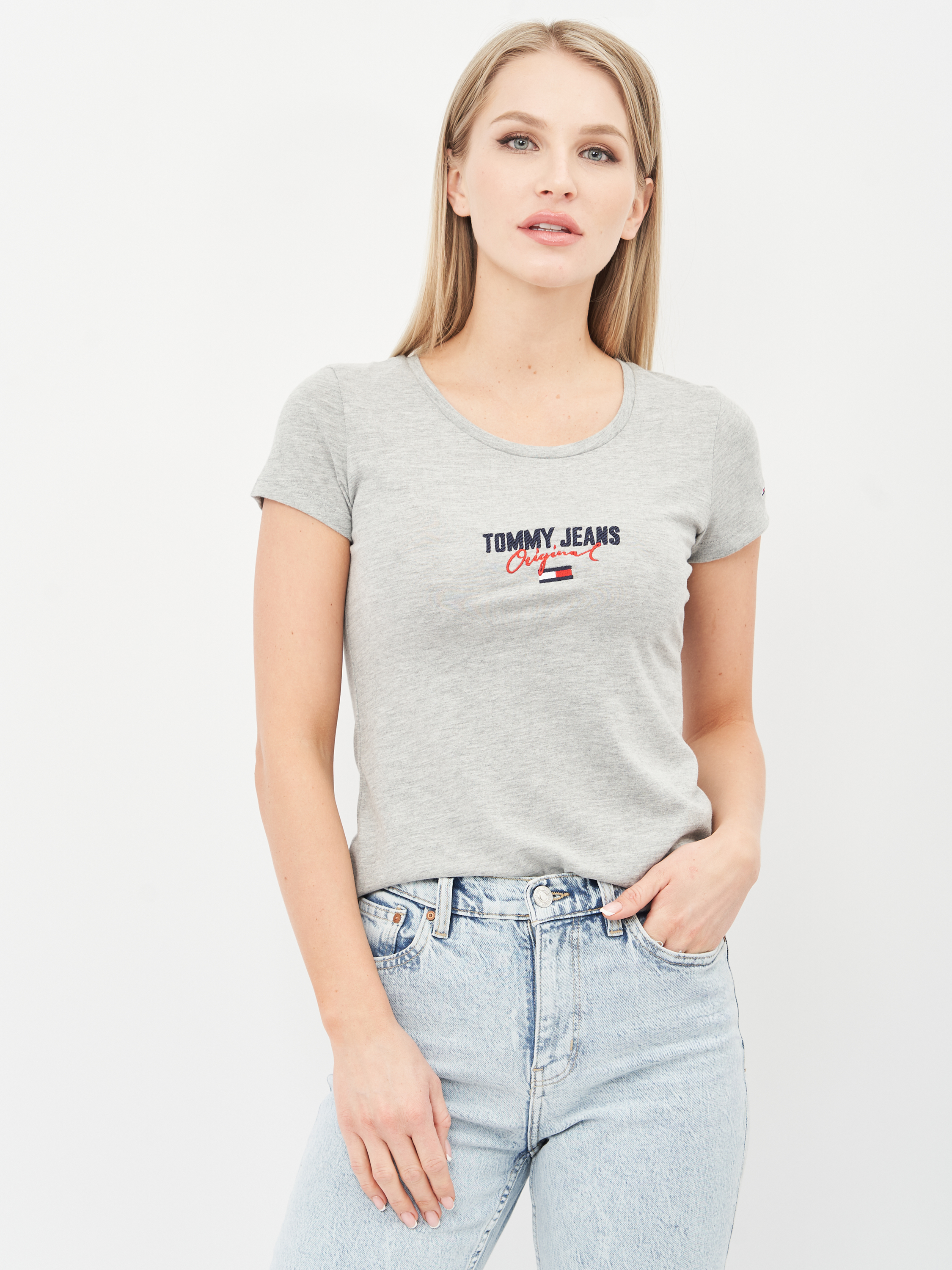 Акція на Футболка жіноча Tommy Jeans 10631.3 S (42) Сіра від Rozetka