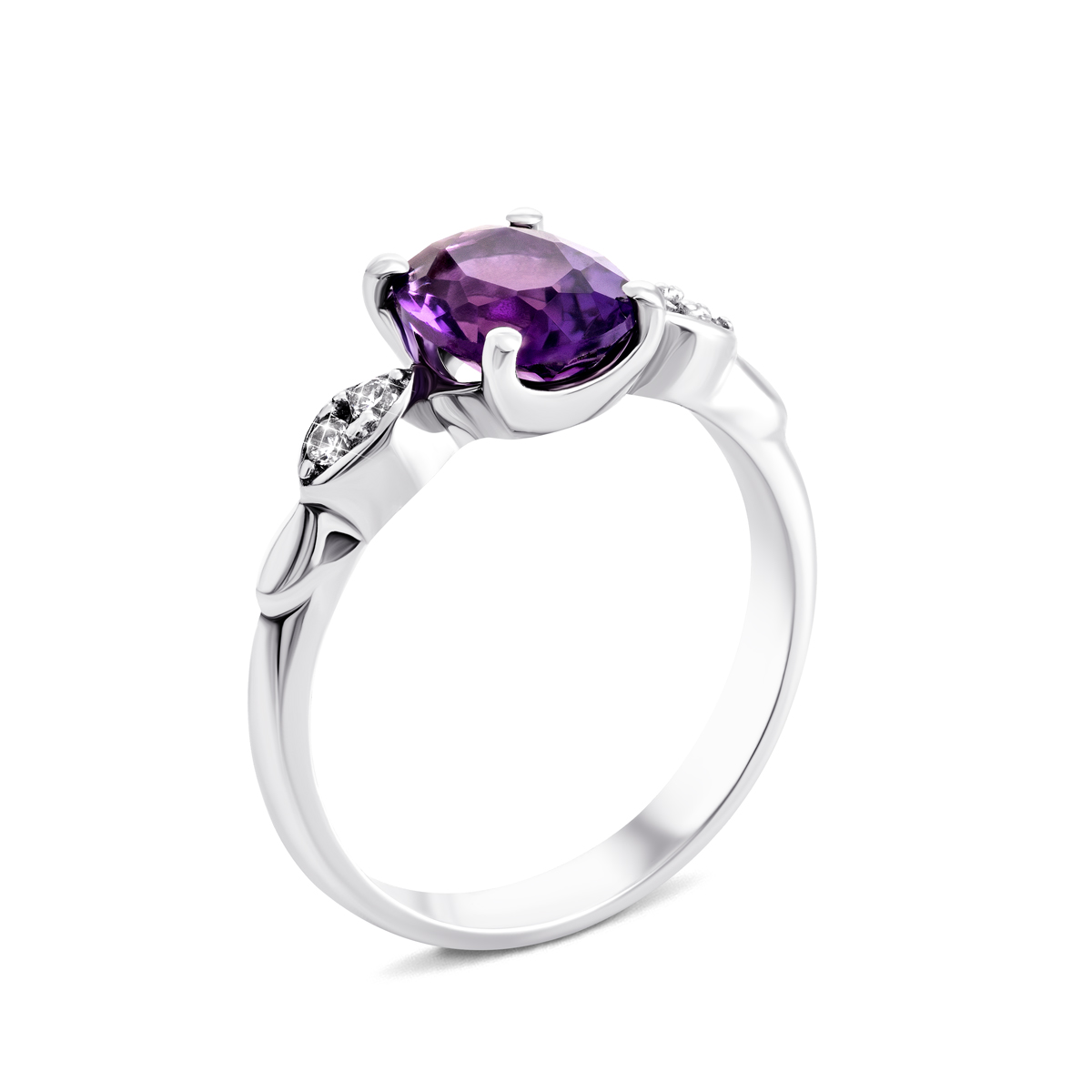 

Серебряное кольцо с аметистом и фианитами 19 размер 1486/1р-AMET
