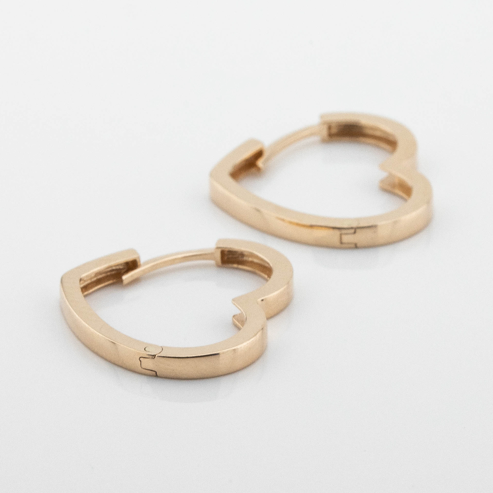 

Серьги Сердечки из красного золота c121732 Диамант