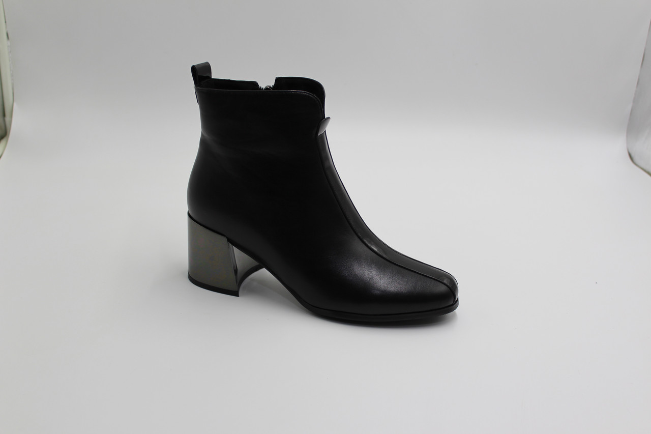 

Ботинки женские Y244 Black Gabis / Модель 100781 40