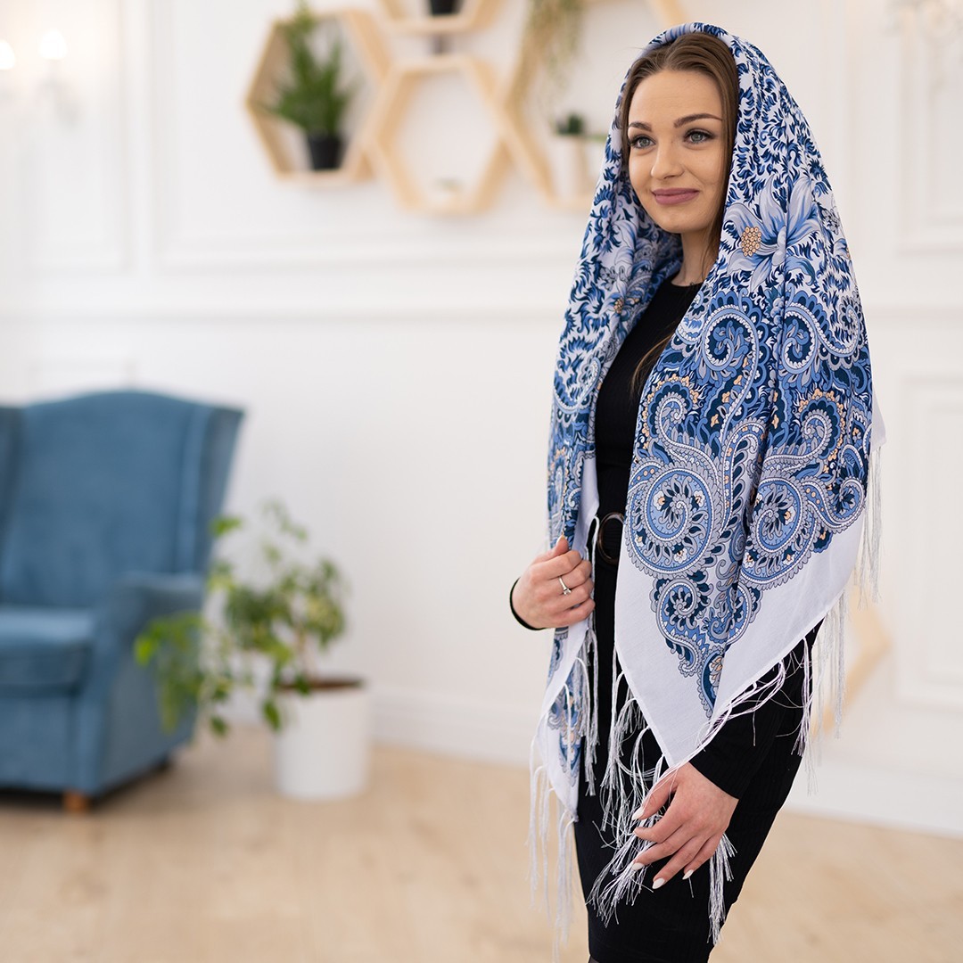 

Платок Fashionclub Лилия Белый 120 х 120 см (1198.1)