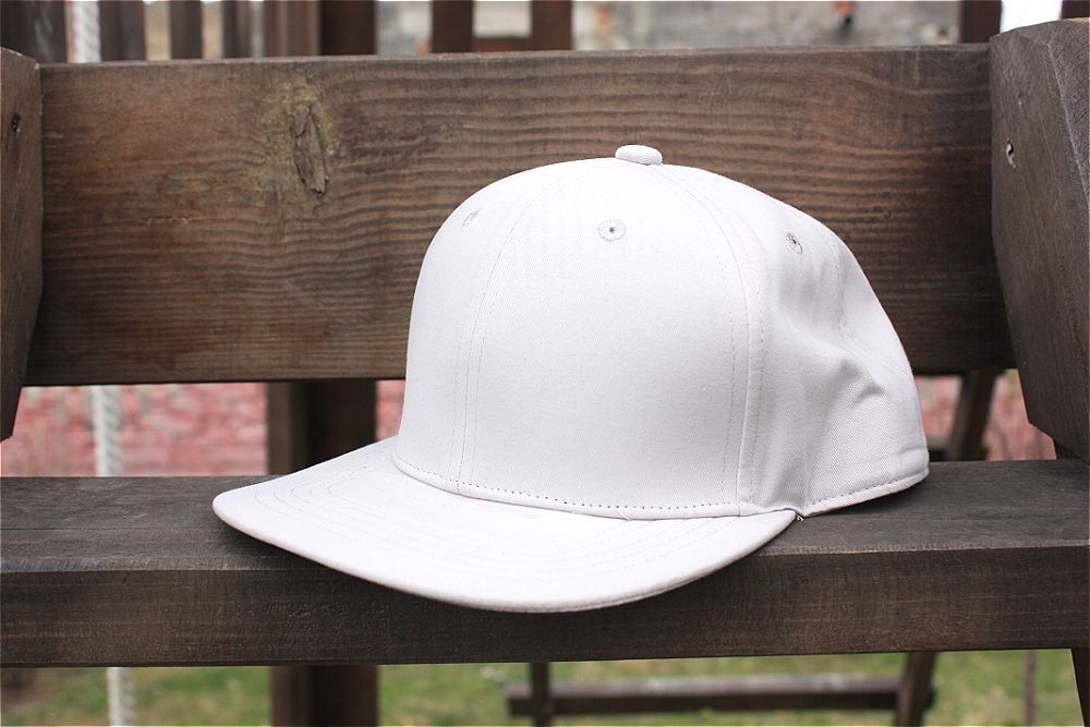 

Жіноча бейсболка snapback SM065