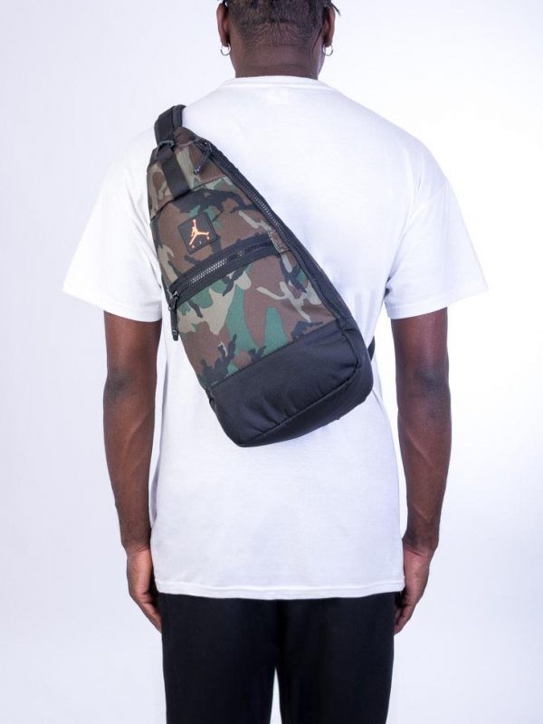 

Air Jordan Across Crossbody Bag (Camo) 9A0497-650