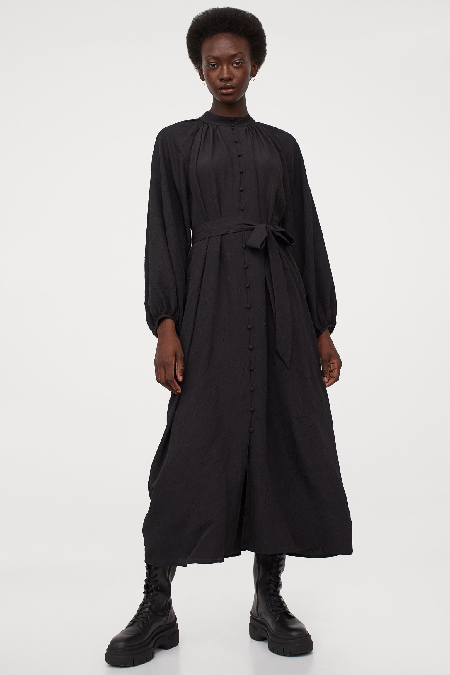 

Платье H&M L черный 3039323832