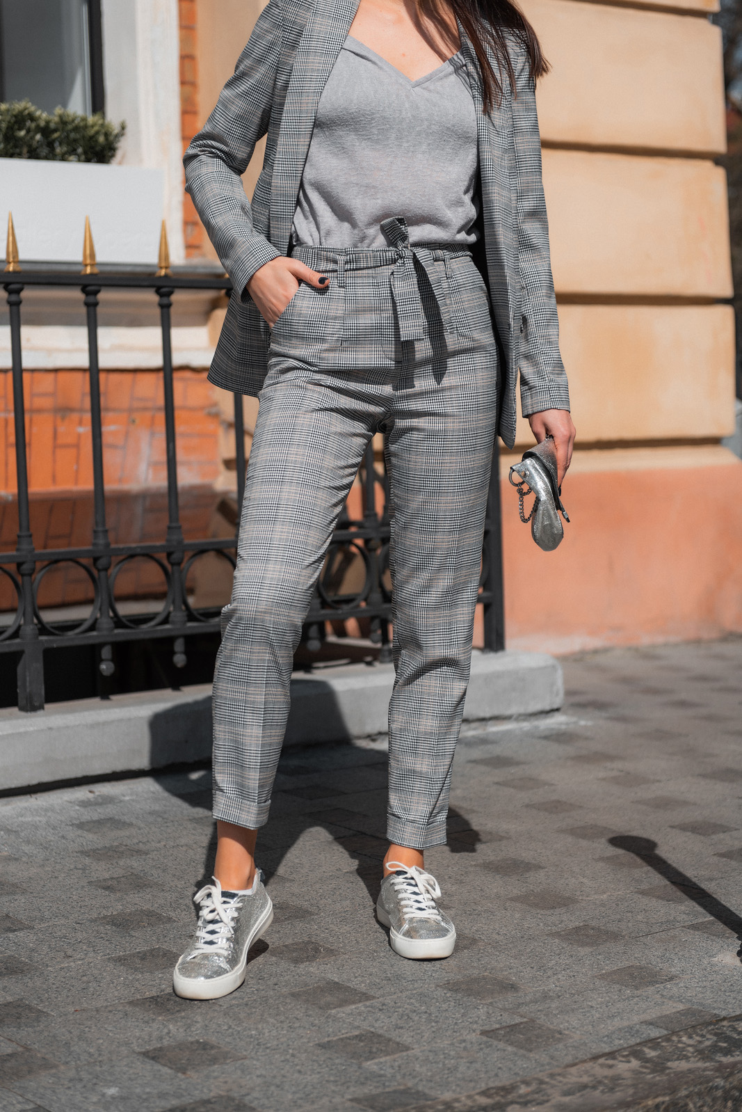 

Брюки деми Wear me женские с тонким поясом в клеточку  Серый 1w/17/23c, Брюки деми Wear me женские с тонким поясом в клеточку S Серый 1w/17/23c