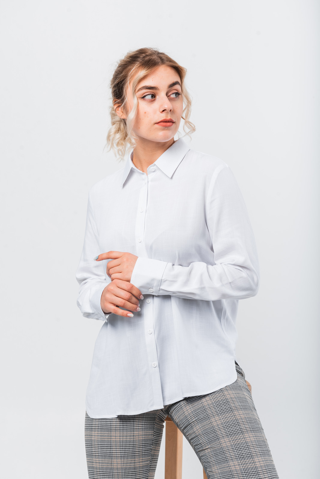 

Рубашка деми Wear me женская классическая оверсайз однотонная  Белый 1w14/10, Рубашка деми Wear me женская классическая оверсайз однотонная XL Белый 1w14/10