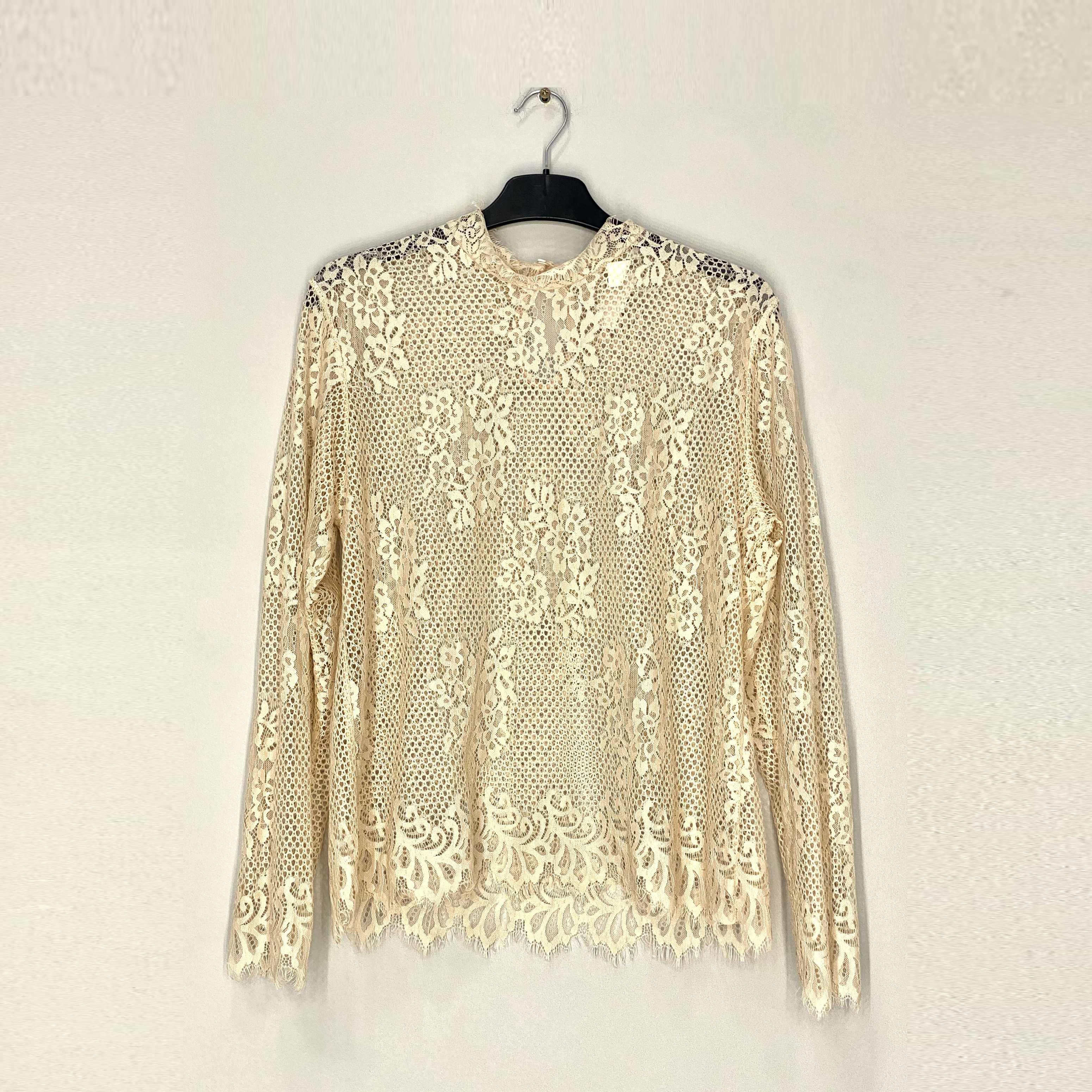 

Блузка H&M 060666619 L Светло-бежевая