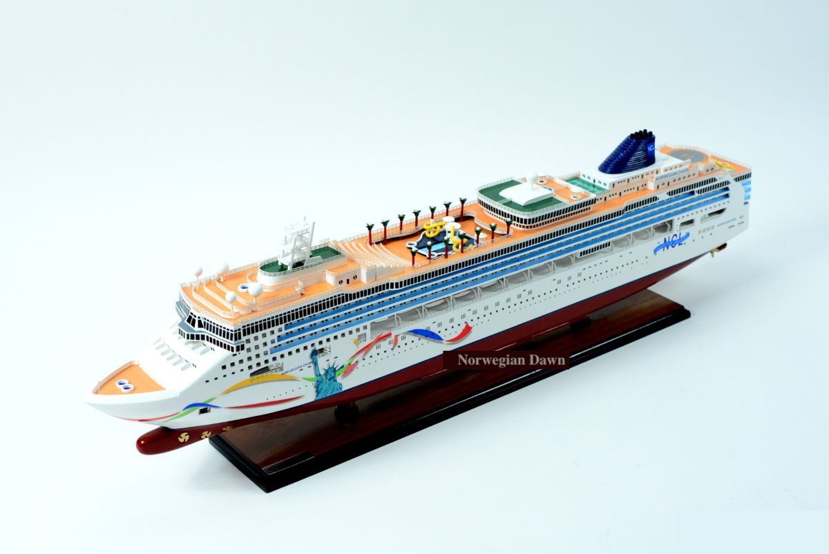 

Модель корабля Norwegian Dawn круизный лайнер