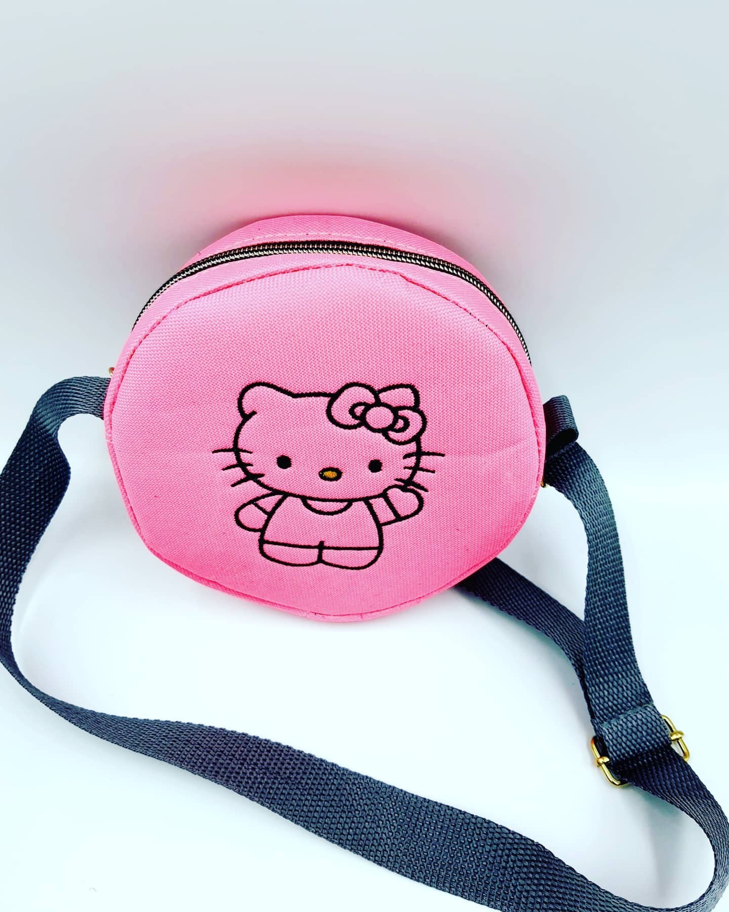 

Сумочка для девочки круглая , сумочка Hello Kitty . Forsa