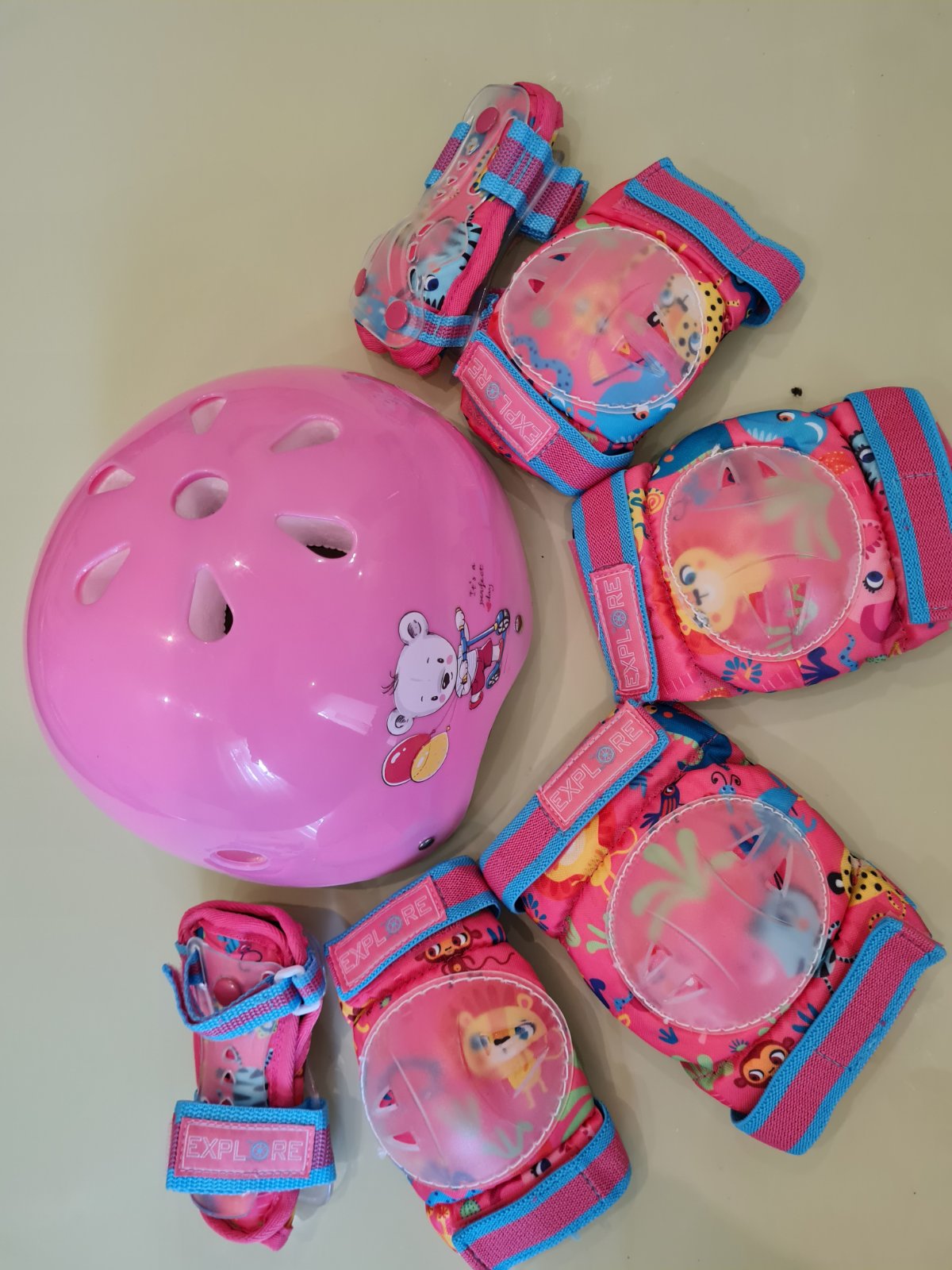 

Защитный шлем Lonas + защита колени, локти, запястья Explore AMZ-300 pink розовый