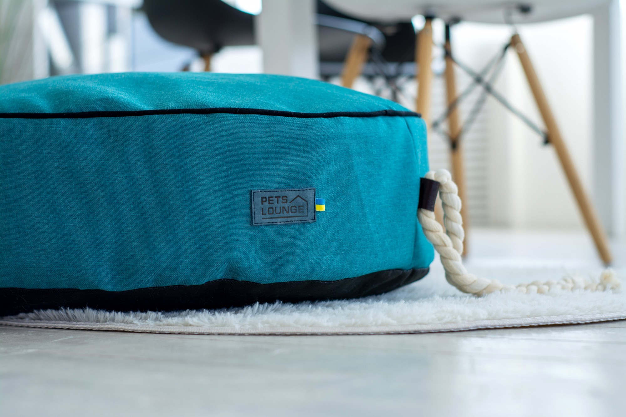 

Лежак - подушка для собак и кошек Pets Lounge Pet Pillow Blue, 55 см