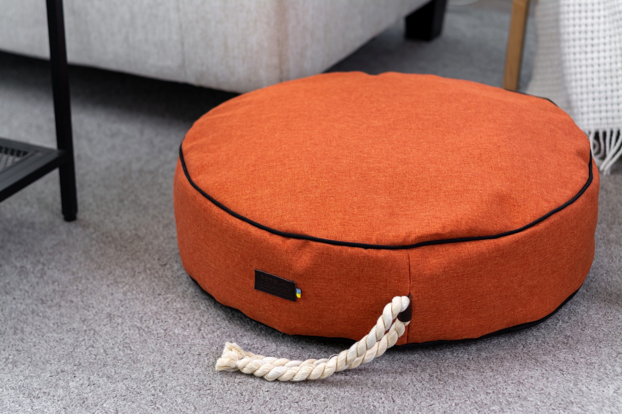 

Лежак - подушка для собак и кошек Pets Lounge Pet Pillow Orange, 55 см