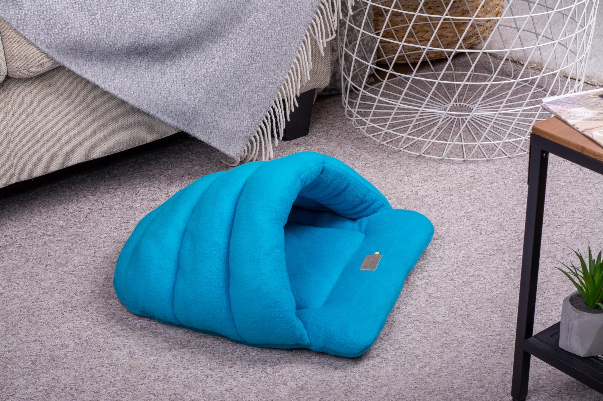 

Лежак (спальное место) для котов и собак Pets Lounge Slipper Blue, 50х45 см