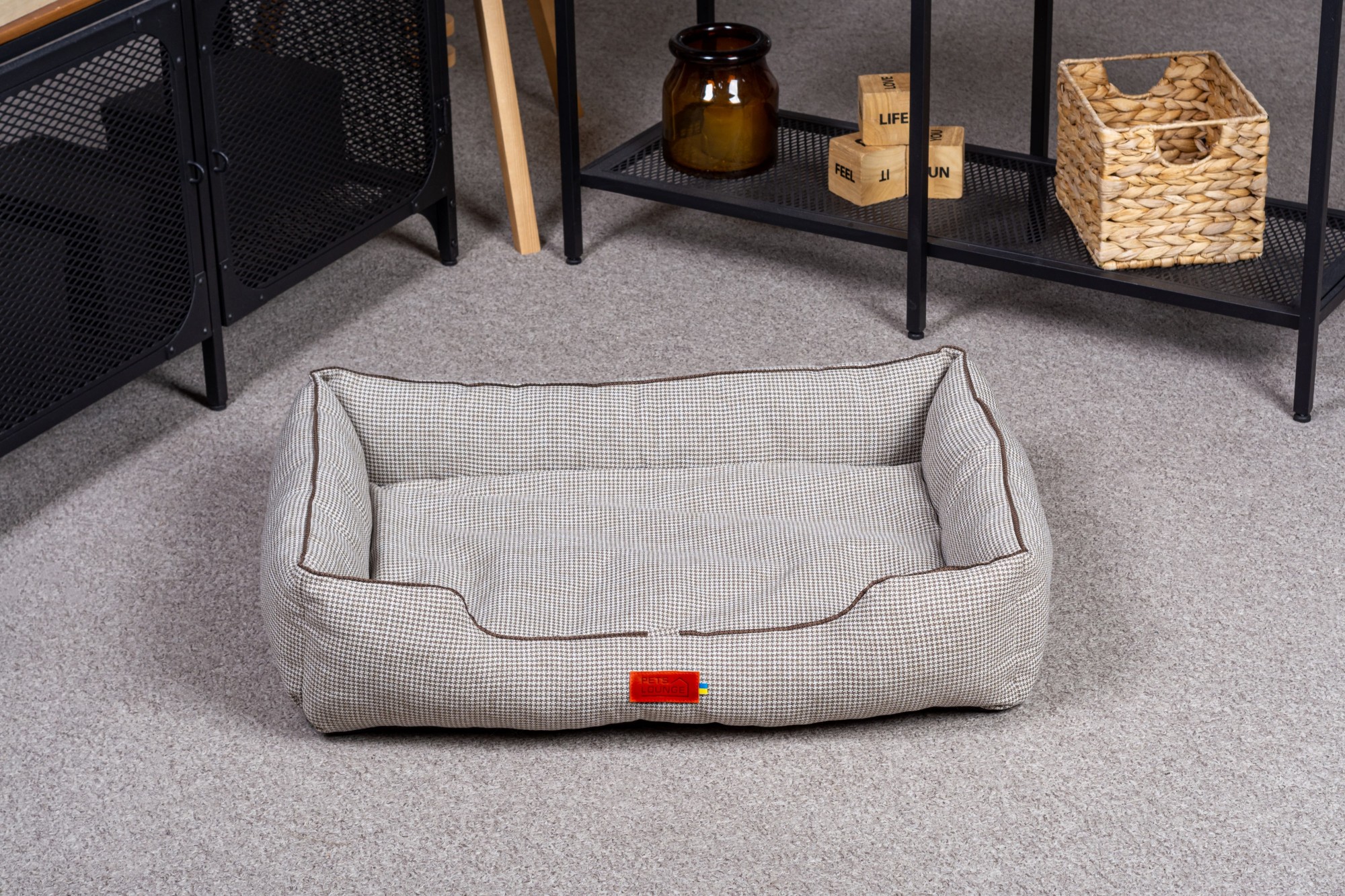 

Лежак для собак и кошек Pets Lounge Classic M, серый