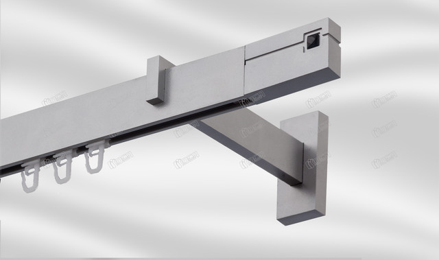 

Карниз одинарный Square Line 350 см. Сатин Финал Квадро с чёрным камнем