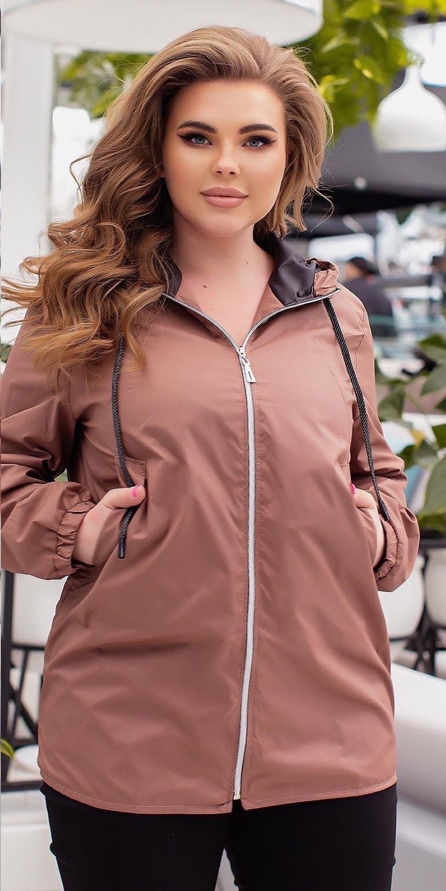 

Ветровка женская плащевка на подкладке на молнии капюшон внутри черный Miss Podium Капучино 52