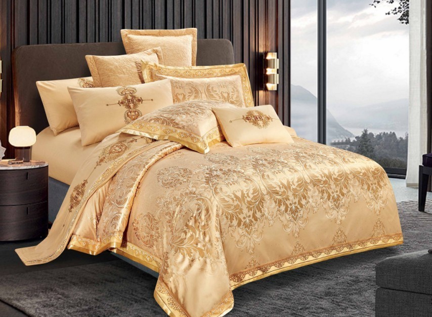 

Комплект постельного белья Dreamcat из жаккард-сатина Золотое сияние Евро золотистый (наволочки 70х70)