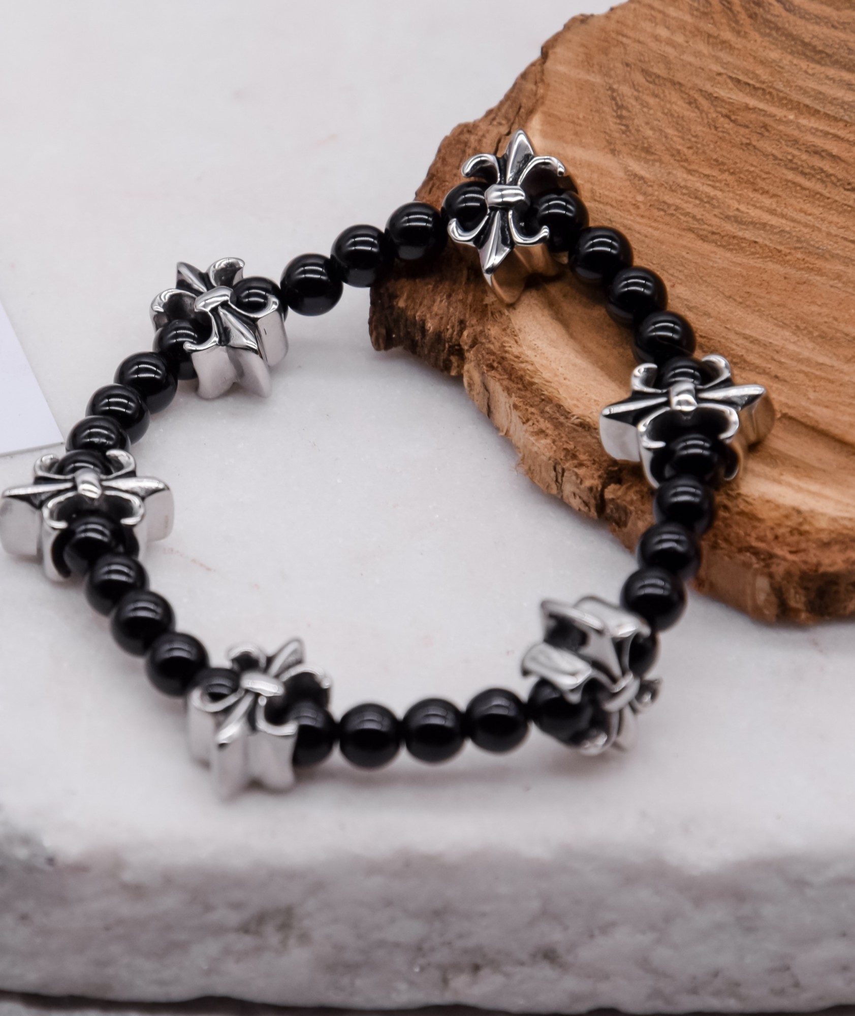 

Браслет бусы Steel Evolution "Fleur De Lys" из искусственного камня черный 3681