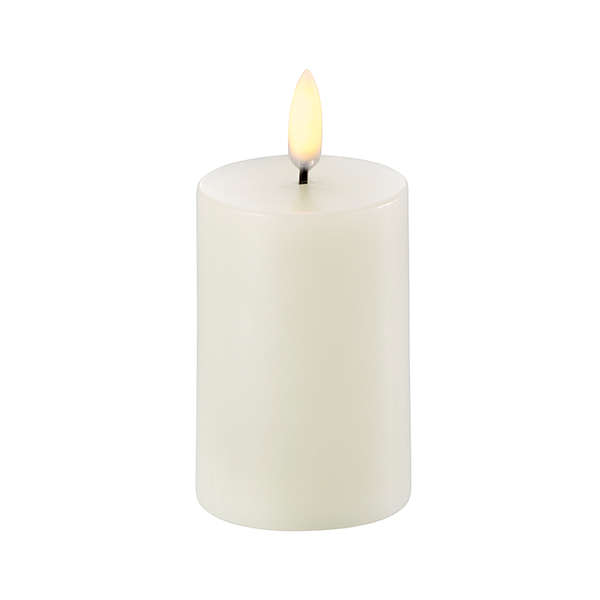 

LED свеча Pillar candle UYUNI Lighting 5х7,5 см бежевый