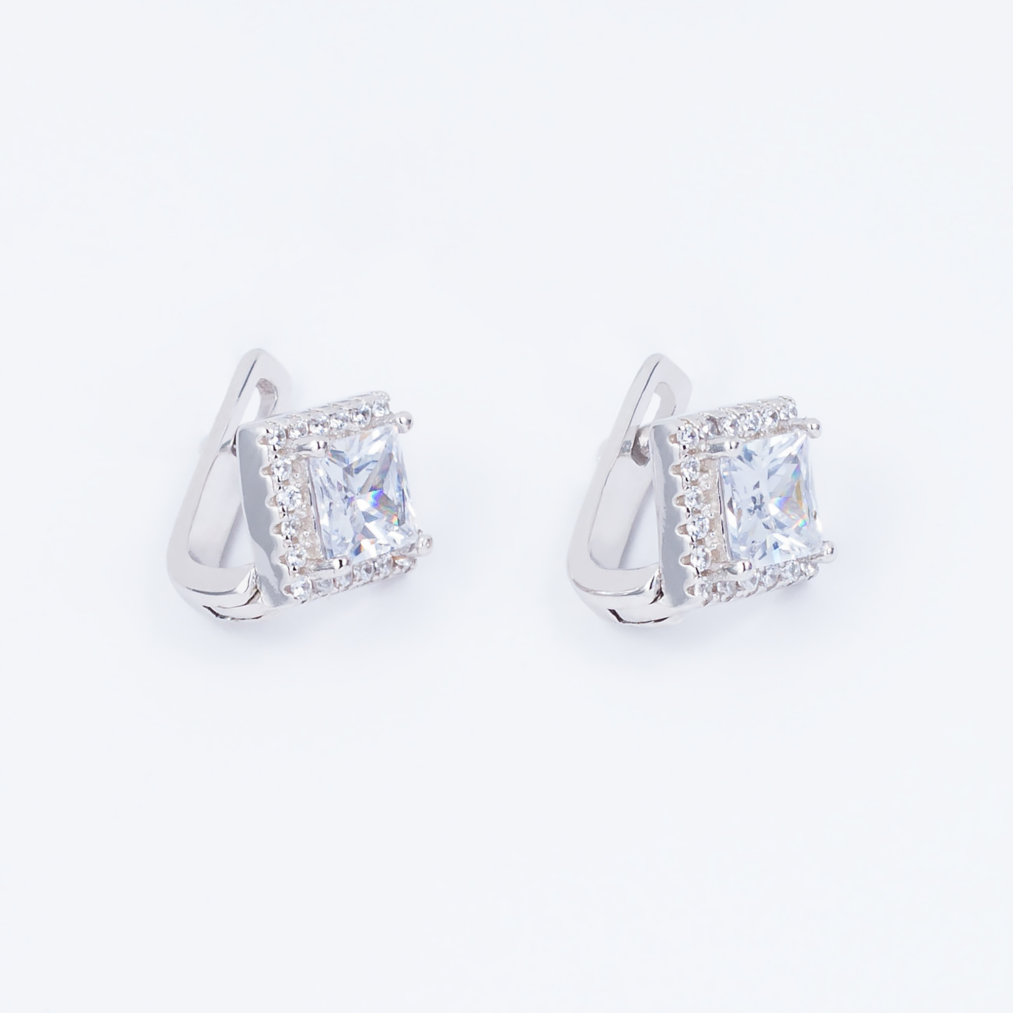 

Сережки TOP Silver 2,80 г 520342б