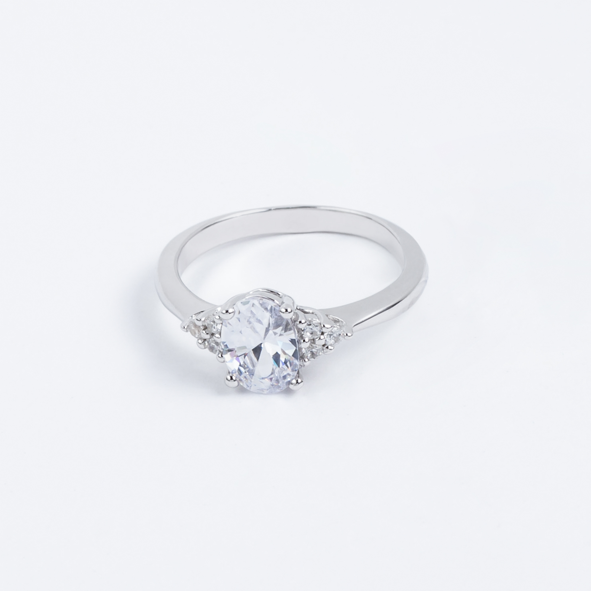 

Каблучка TOP Silver размер 17,5 3,10 г 9510155б