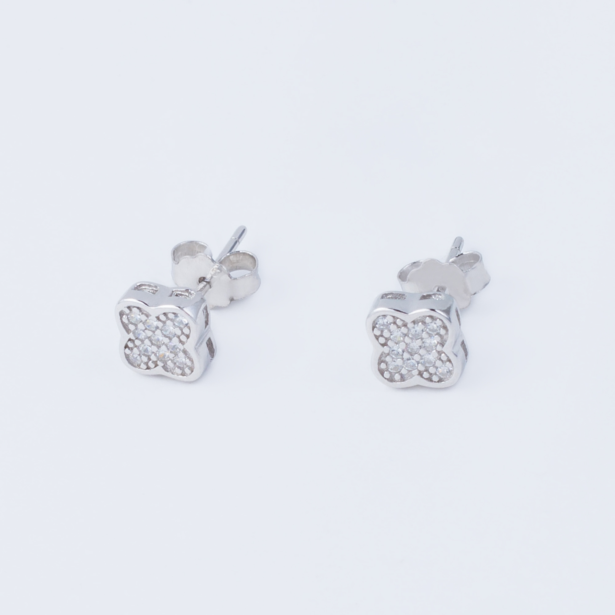 

Сережки TOP Silver 1,26 г 9520059б