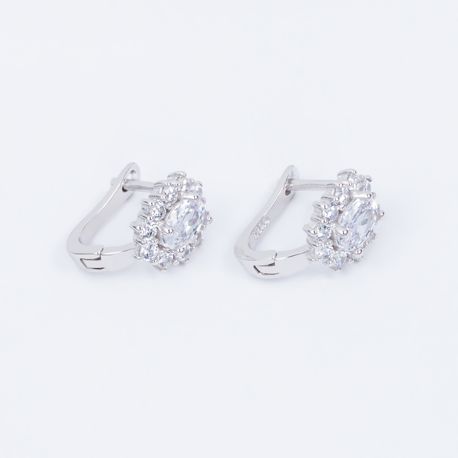 

Сережки TOP Silver 2,90 г 520344б