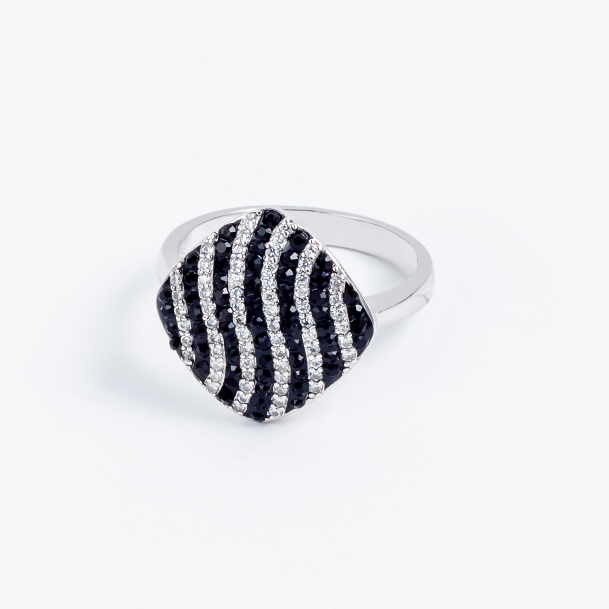 

Каблучка TOP Silver розмір 19,0 4,80 г