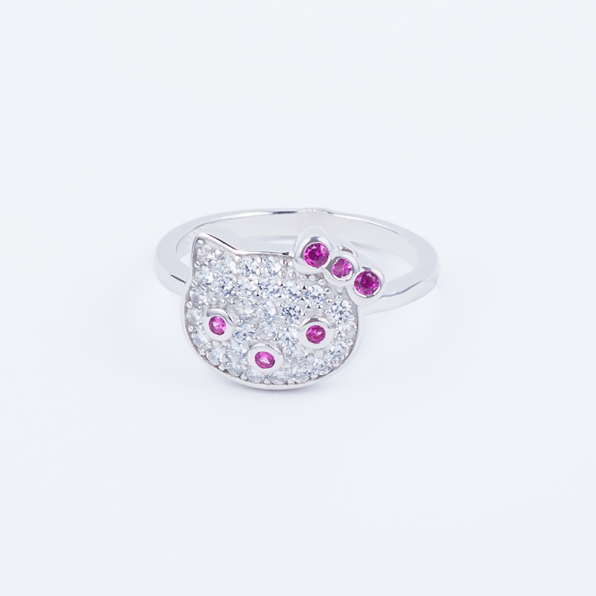 

Каблучка TOP Silver розмір 16,5 1,88 г