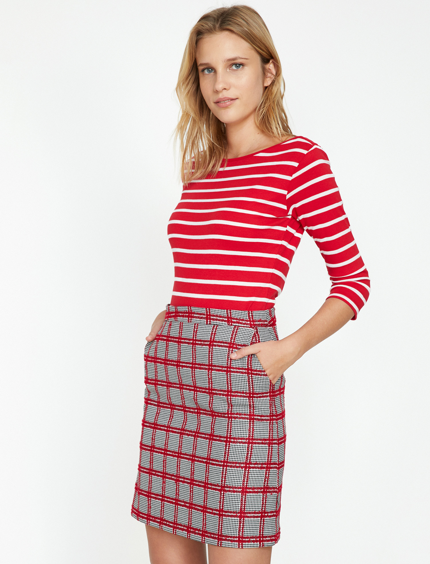 

Футболка Koton 9KAK13034GK-03M S Red Stripe