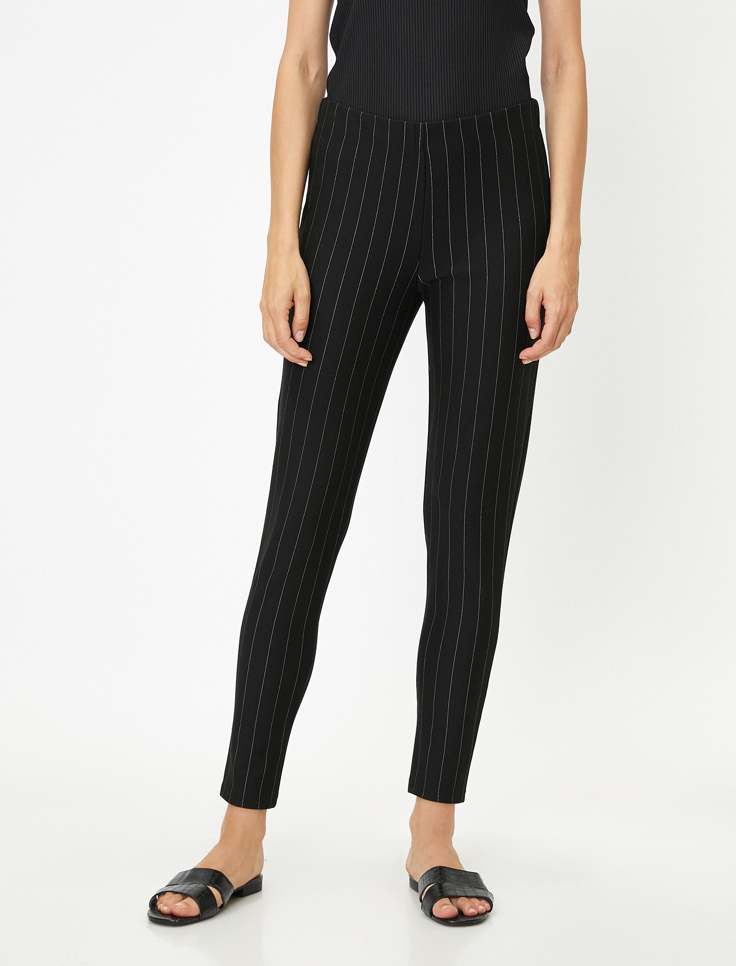 

Леггинсы Koton 0KAK43433EK-J02 M Black Stripe