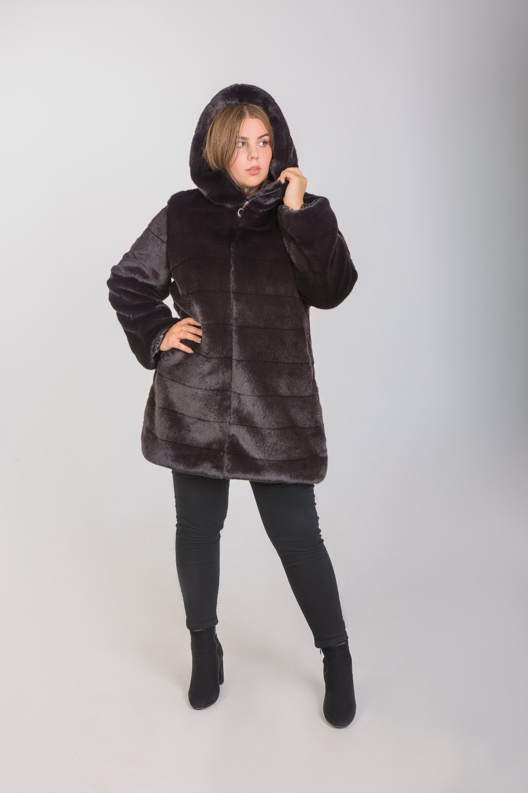 

Fashions • Шуба Linda Fashions 54 шоколад (№025К-бр)