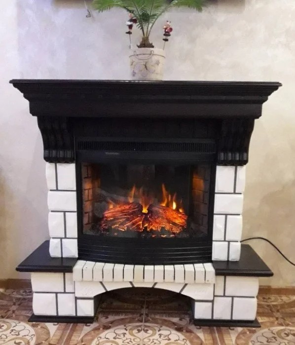 

Каминокомплект Fireplace Карпаты выполнен из МДФ имеет 5 уровней яркости пламени со звуком