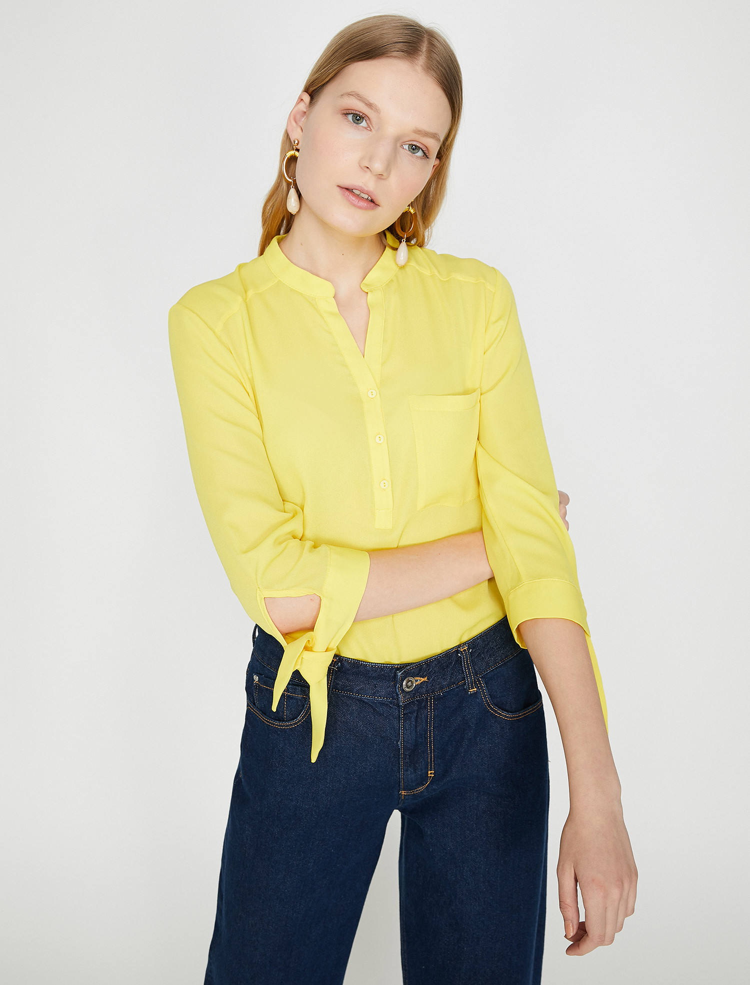 

Блузка Koton 9YAK63305EW-151 36 Yellow