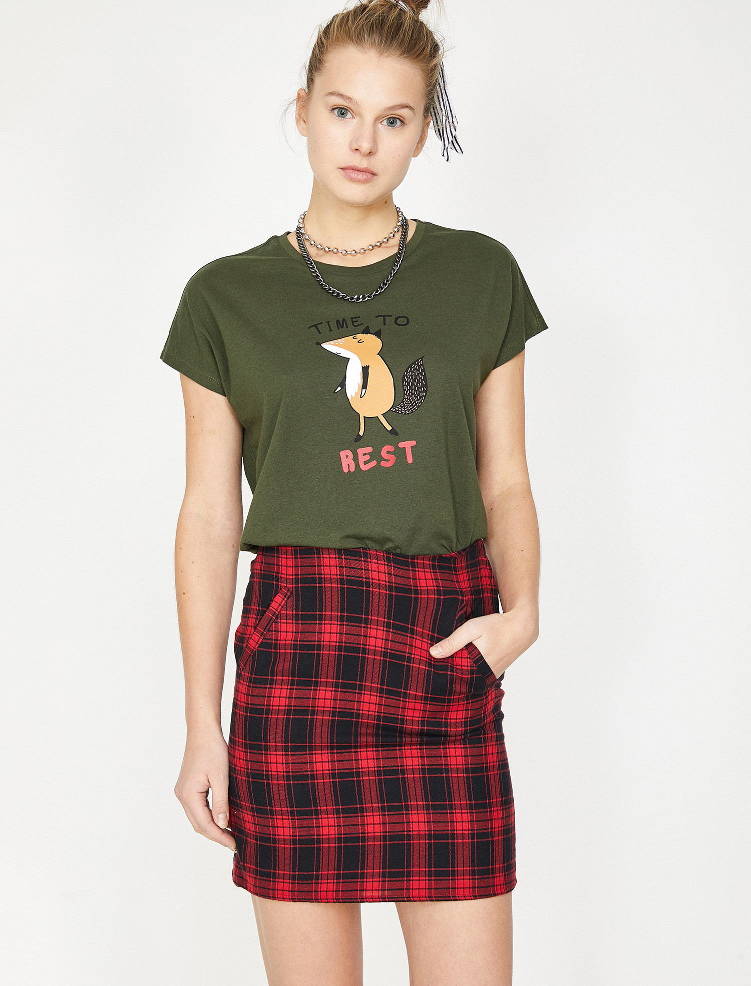 

Футболка Koton 9YAL18561IK-877 L D.Khaki
