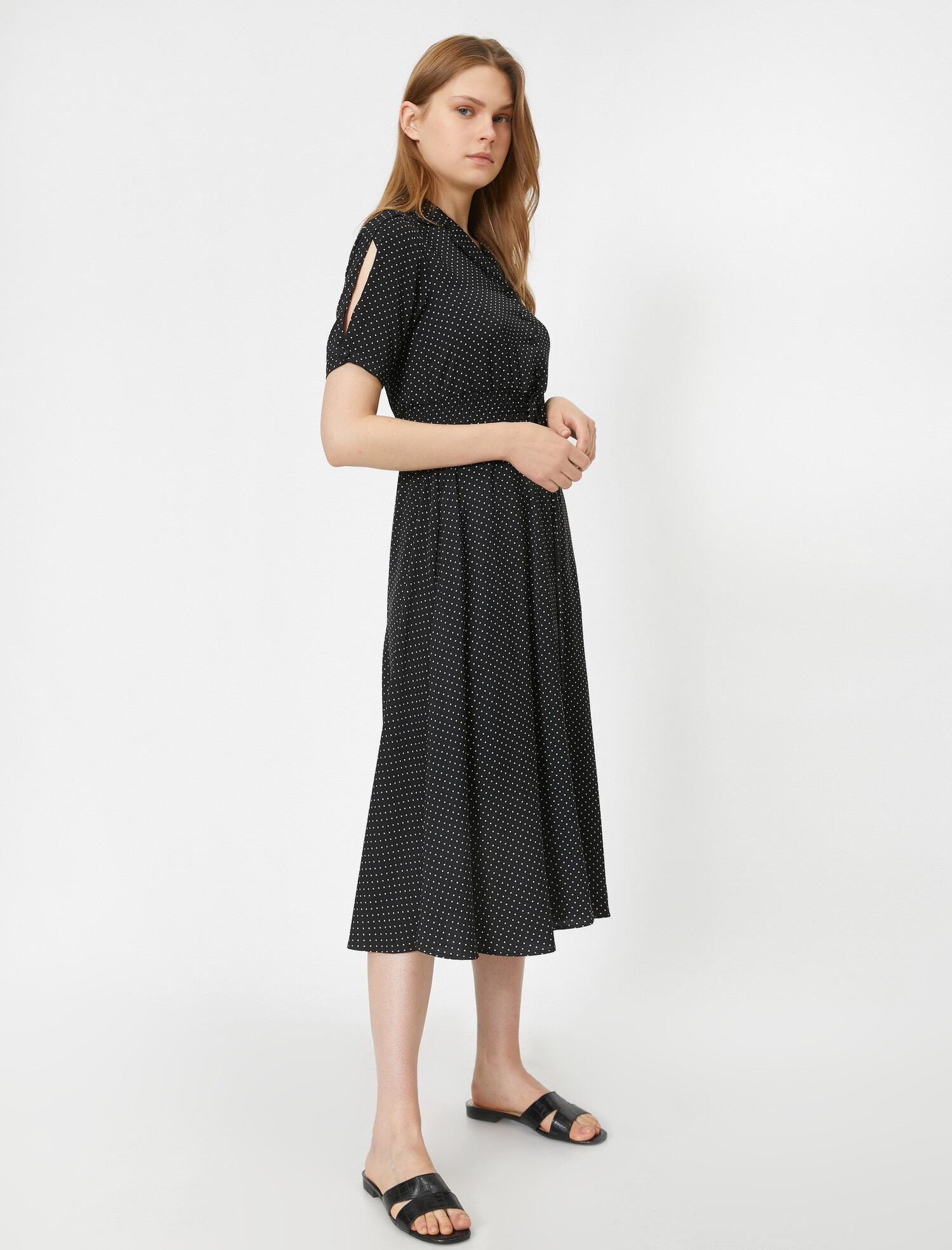 

Платье Koton 0KAK88633PW-07D 40 Black Design