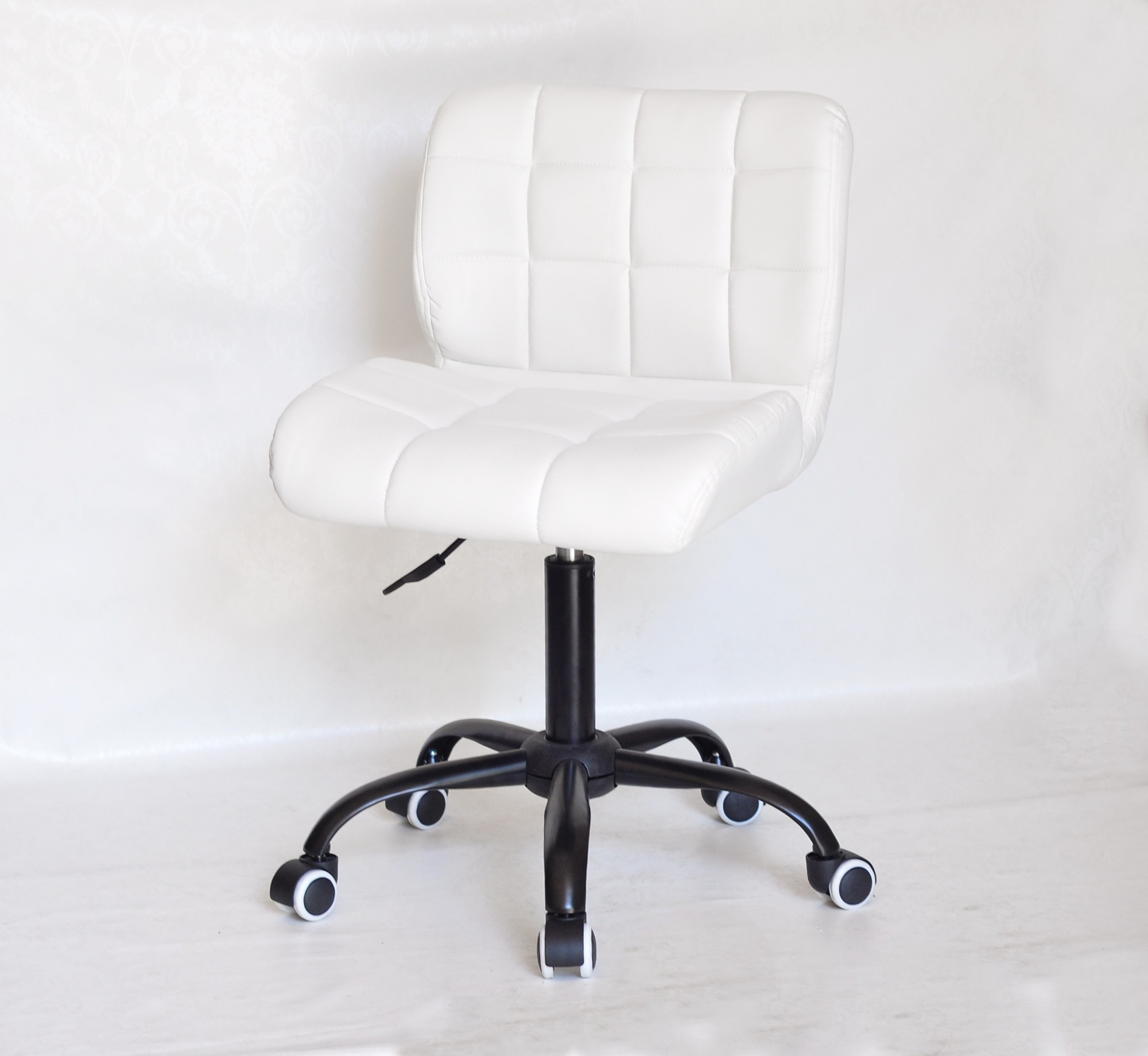 

Стул офисный Onder Mebli SOHO ЭК БЕЛЫЙ BK - OFFICE