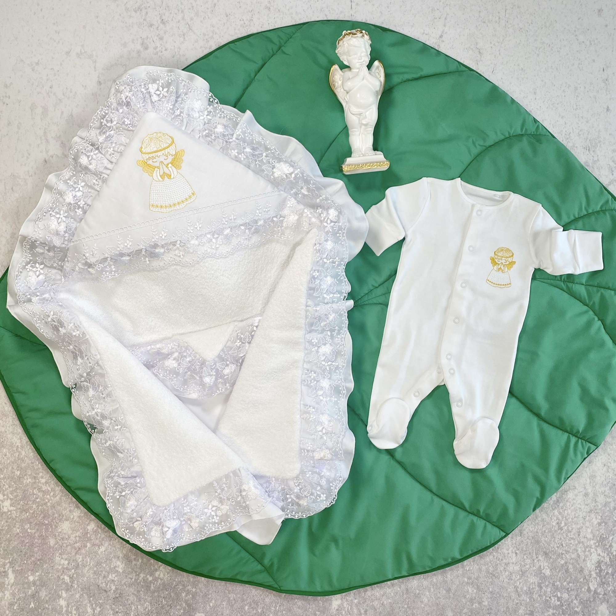 

Крестильный комплект Tino Baby из 2 предметов, белый с золотом (размер 6-9 мес, 68-74 см) КР-09-4