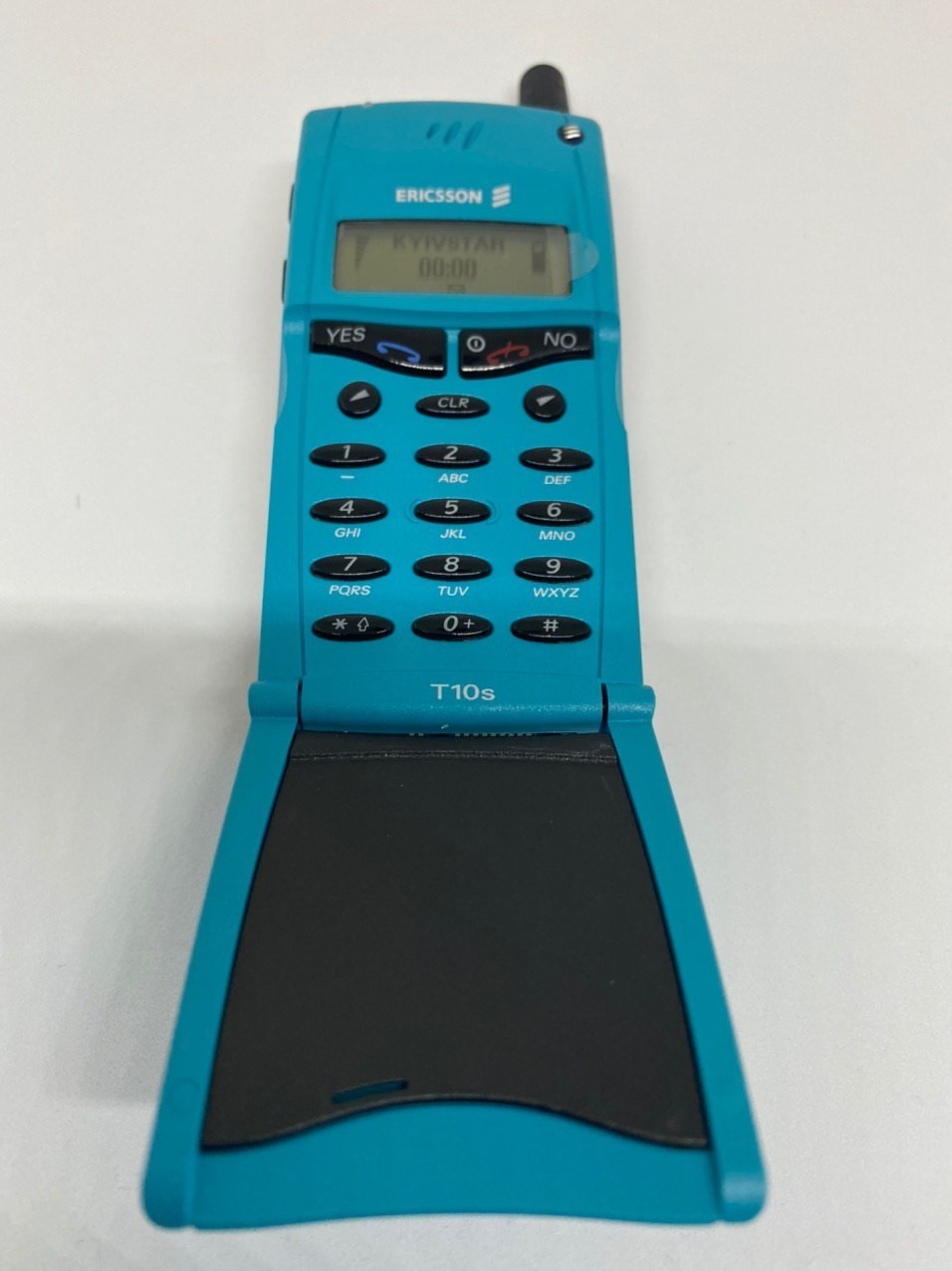

Мобильный телефон Ericsson t10s turquoise Без батареи