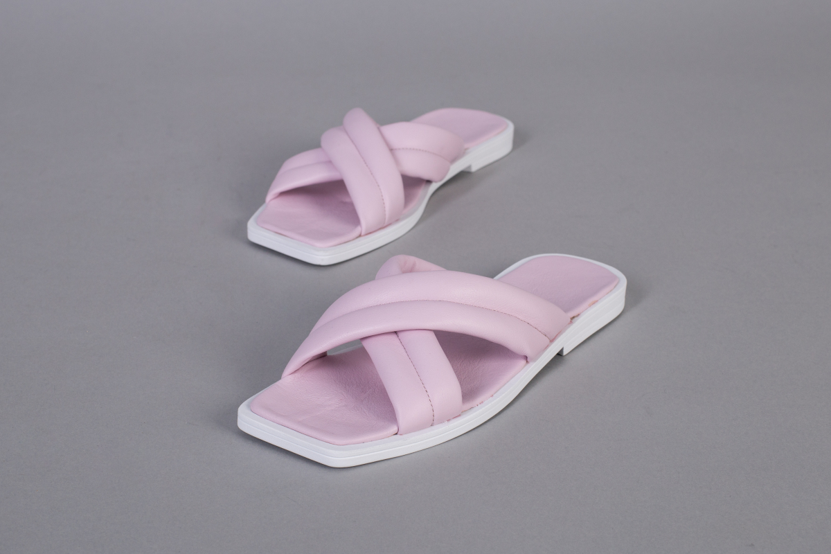 

Шльопанці жіночі шкіряні LuxuryShoes 6743-3/41 (26,5 см) Ліловий