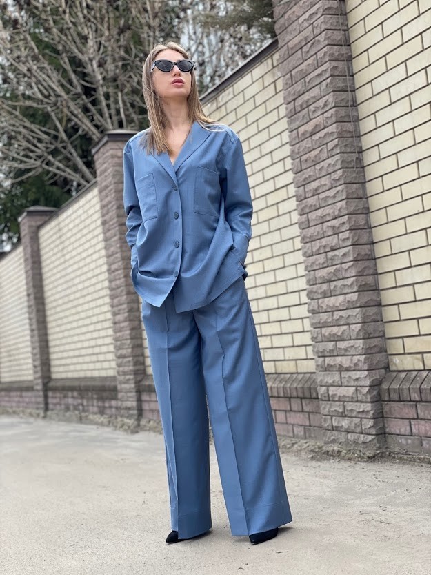 

Жіночий льняний брючний костюм J&L CHOICE XL блакитний