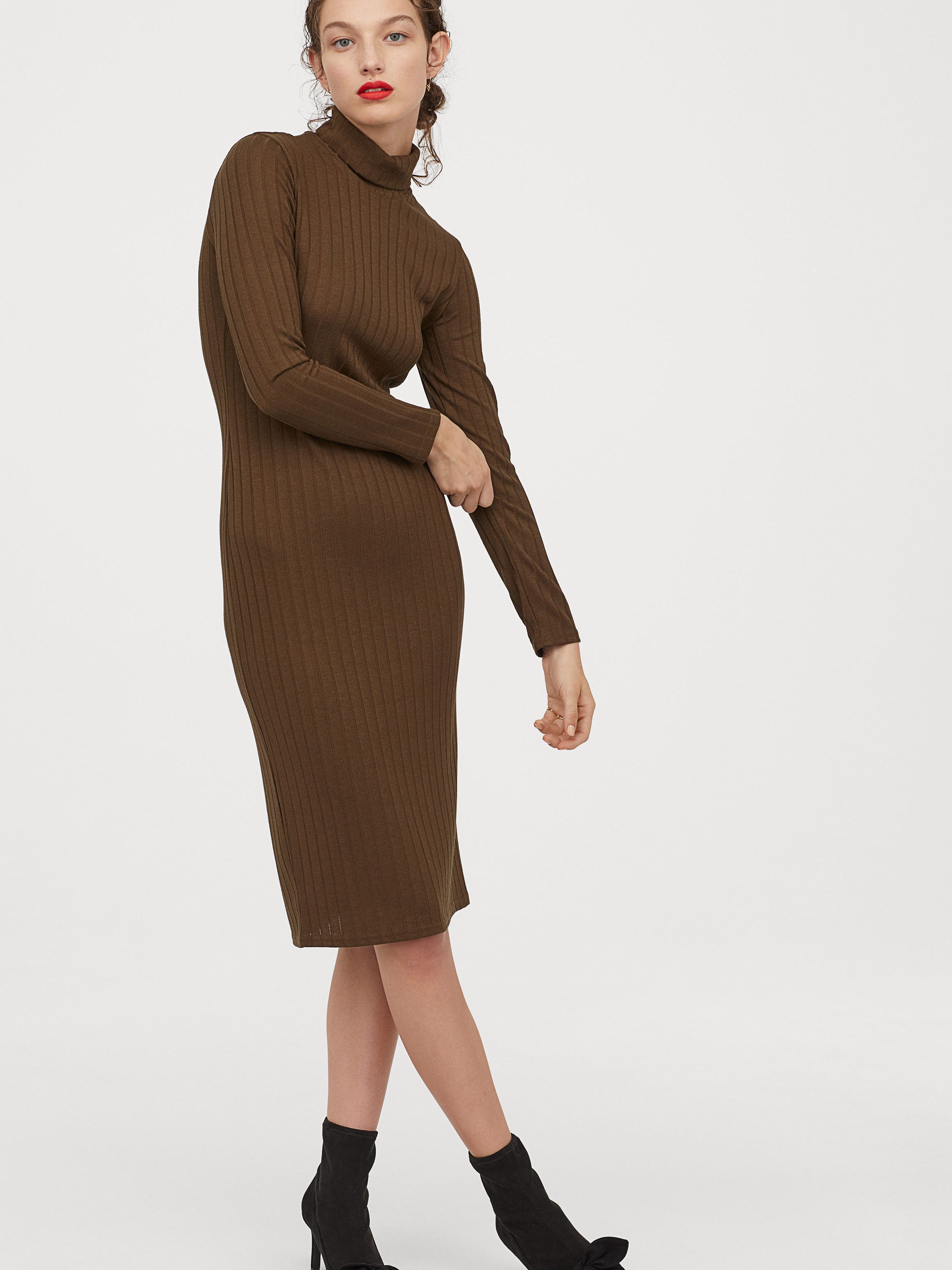 

Платье H&M 0803592-0 M Хаки