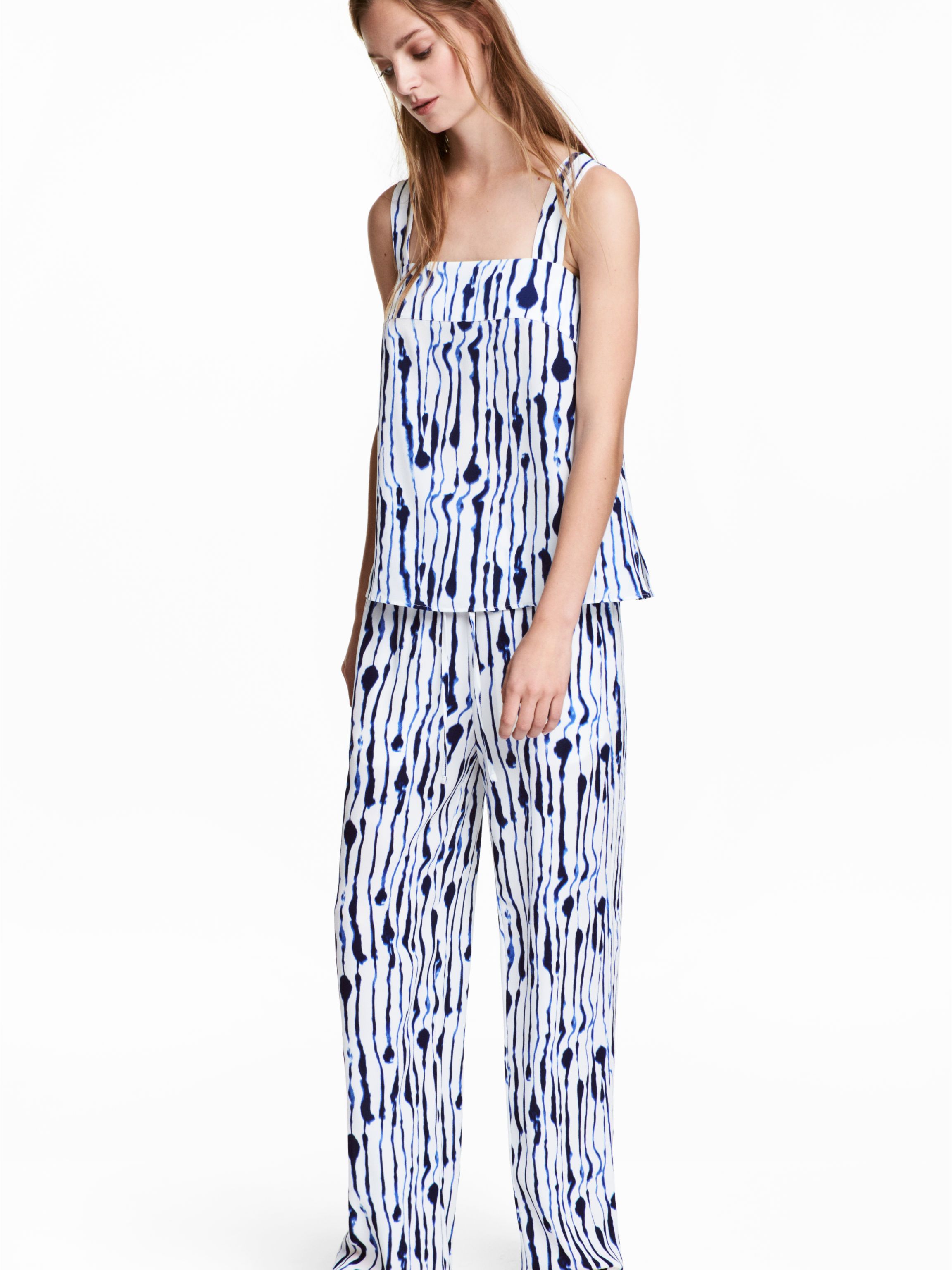 

Брюки H&M 5106756  Белые с голубым (AB5000000620739_PS2030000058006, Брюки H&M 5106756 40 Белые с голубым (AB5000000620739_PS2030000058006)