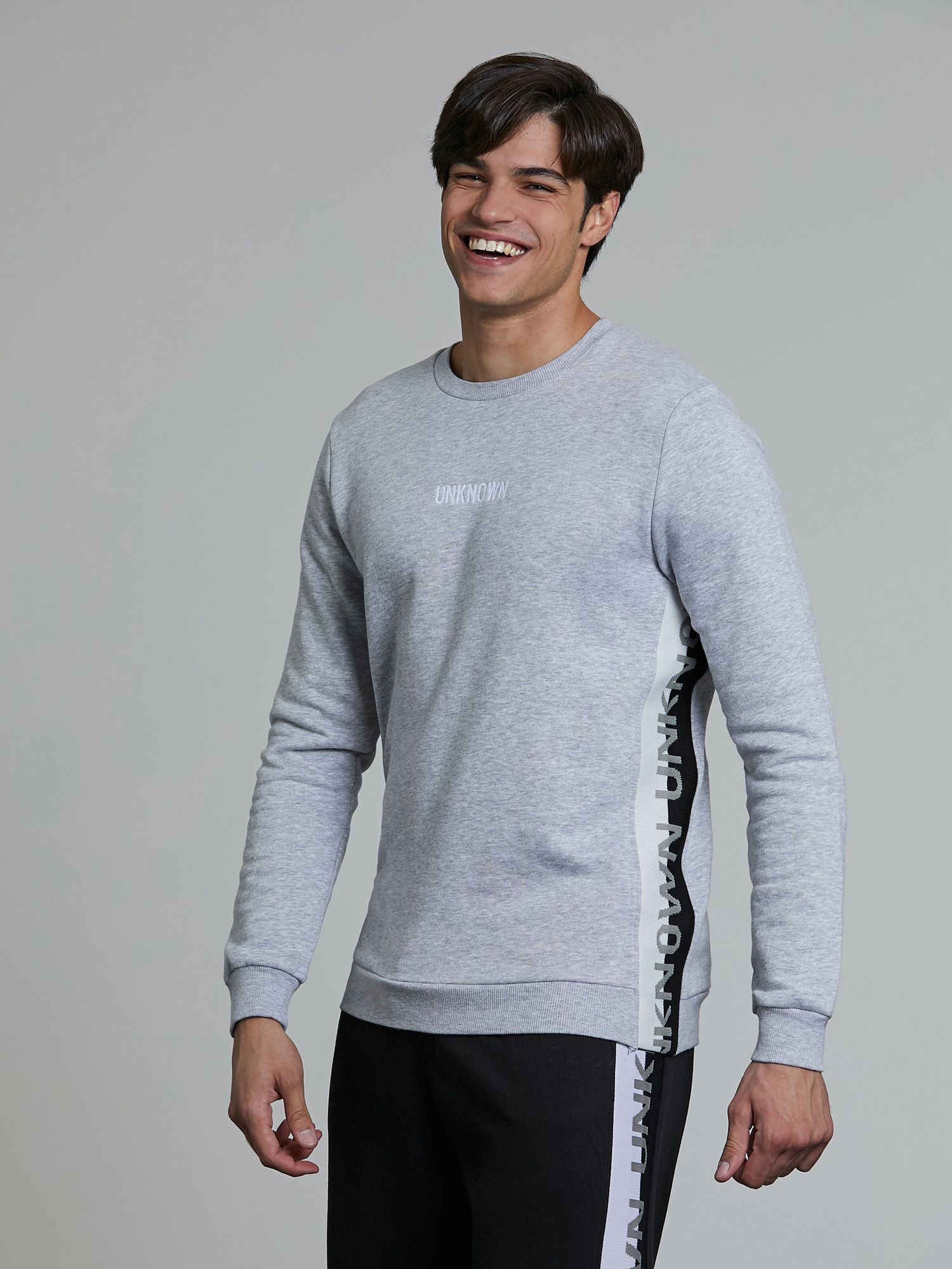 

Свитшот Piazza Italia 35778-1655 S Grey Melange