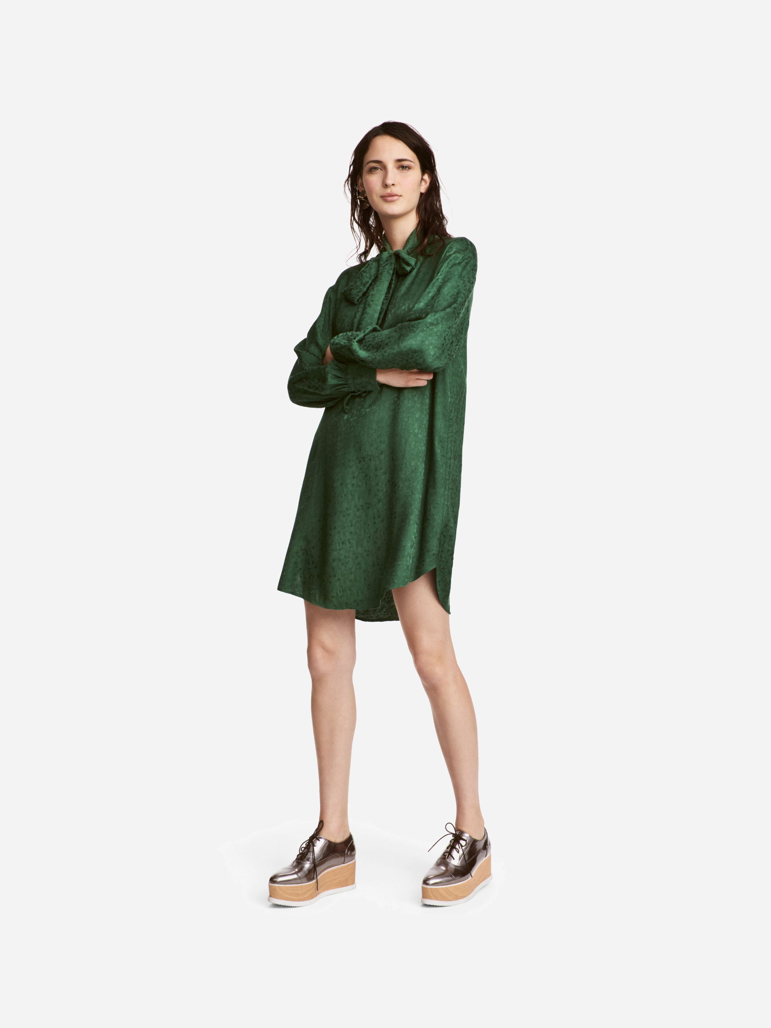 

Платье H&M 5419176-ACUW 40 Зеленое