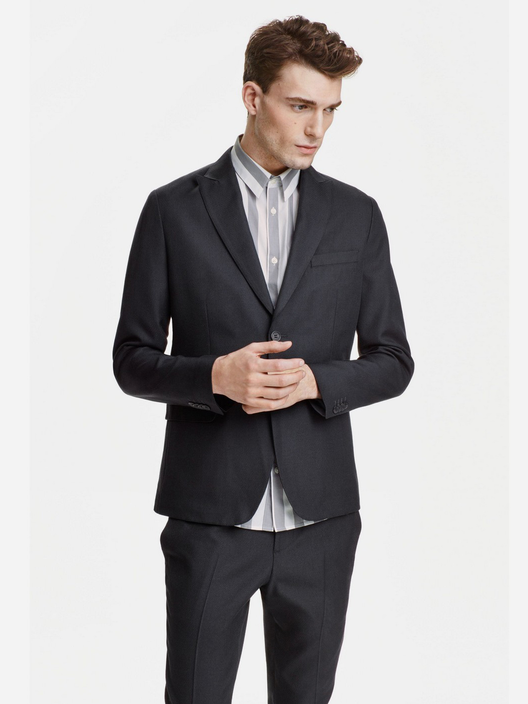 

Пиджак H&M 0329593  Черный, Пиджак H&M 0329593 52 Черный